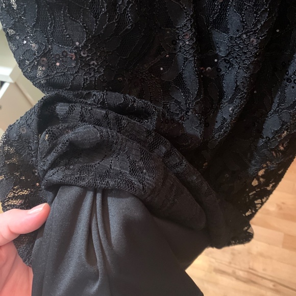 Black dress - Picture 5 of 6